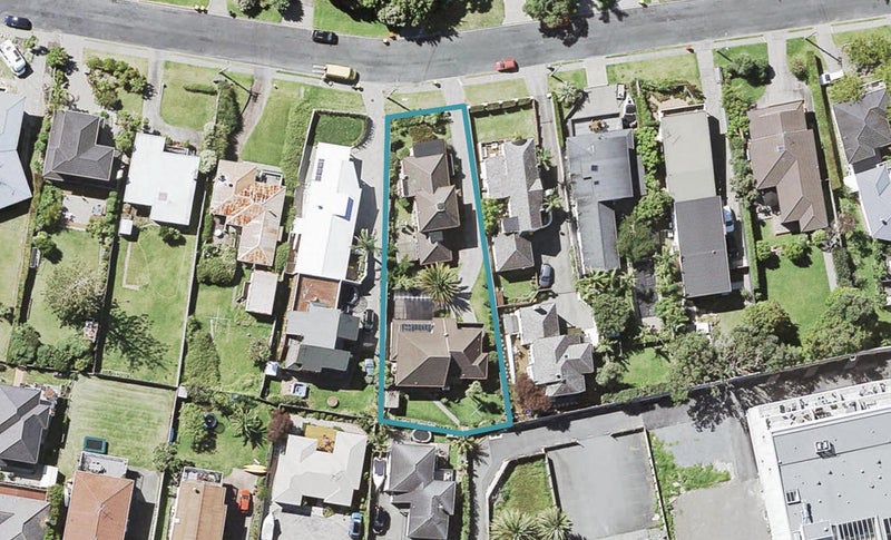 2/35 Braemar Road, Rothesay Bay, Auckland - Carousel 1
