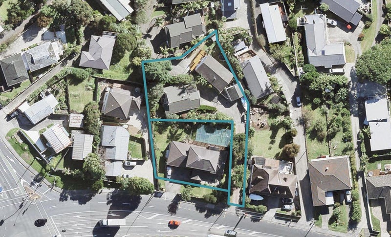 1/179 Carlisle Road, Northcross, Auckland - Carousel 1