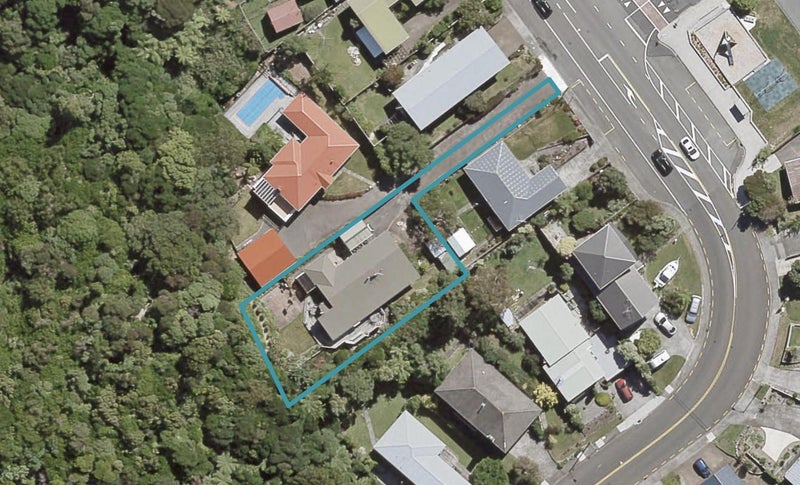 25 Dowse Drive, Maungaraki, Lower Hutt - Carousel 1