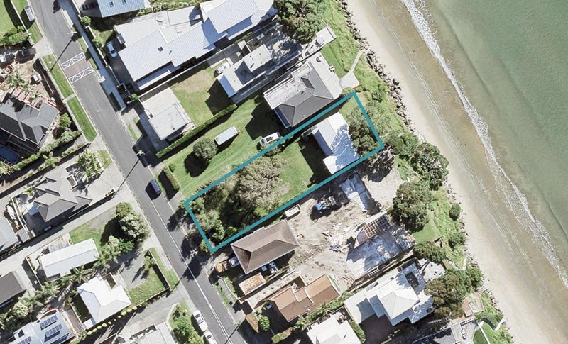 12 Marellen Drive, Red Beach, Red Beach - Carousel 1
