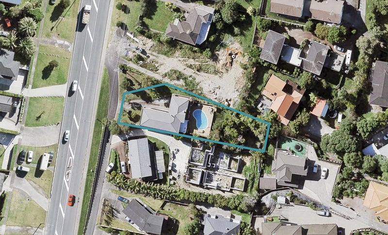 733 East Coast Road, Browns Bay, Auckland - Carousel 1