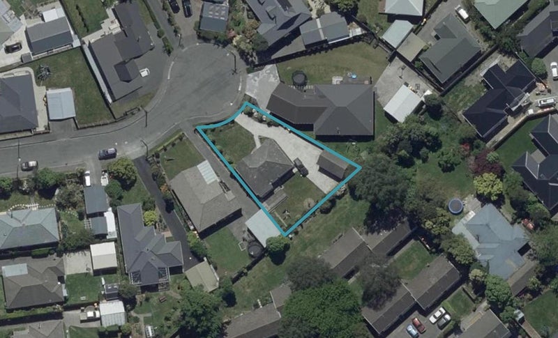 8 Bushby Place, Bryndwr, Christchurch - Carousel 1