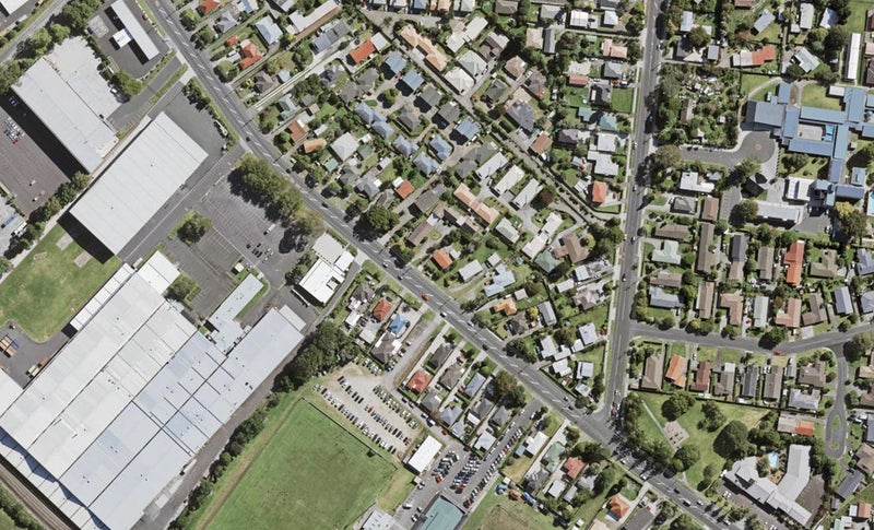 95A Swanson Road, Henderson, Auckland - Carousel 1