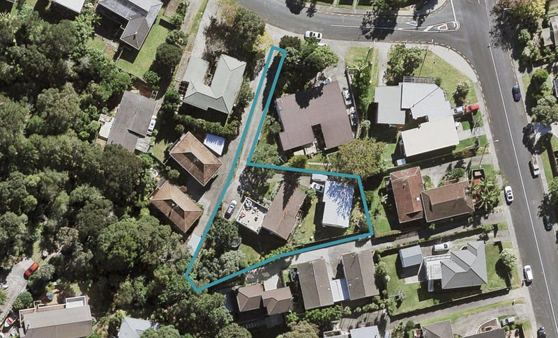 1/6 Simon Ellice Drive, Bayview, Auckland - Carousel 1