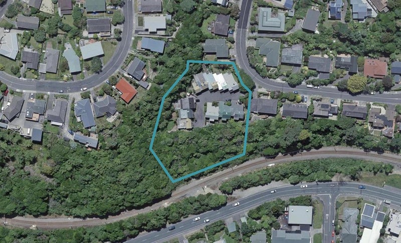 5/21 Amapur Drive, Khandallah, Wellington - Carousel 1