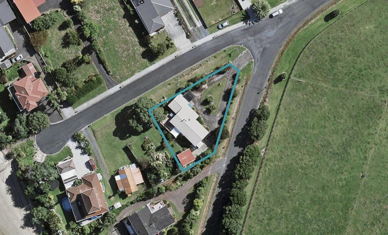 96 Wharf Road, Pukekohe - Carousel 1