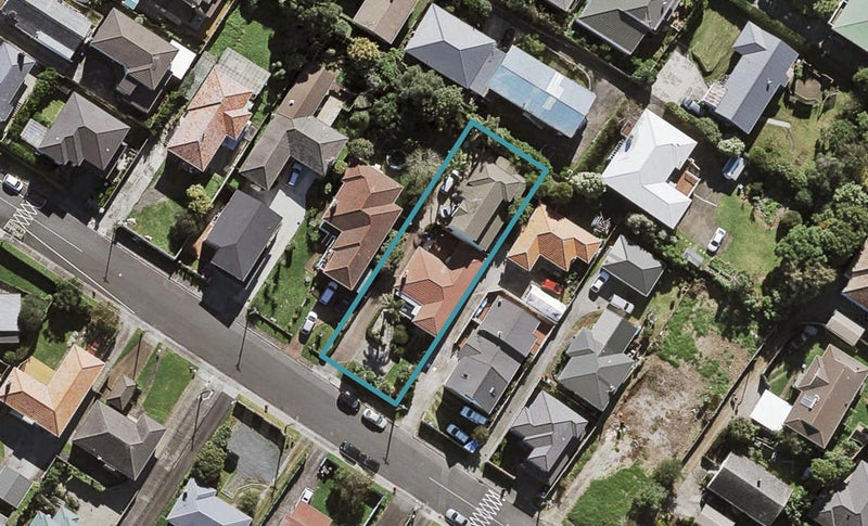 27 Haughey Avenue, Three Kings, Auckland - Carousel 1