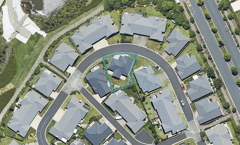 26 Bridgewater Way, Pyes Pa, Tauranga - Carousel 1