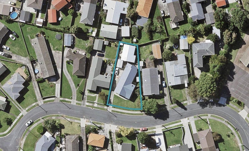 61 Dale Crescent, Pakuranga, Auckland - Carousel 1