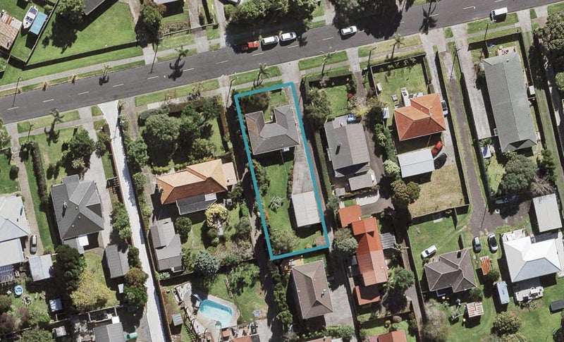 63 Mcintyre Road, Mangere Bridge, Auckland - Carousel 1