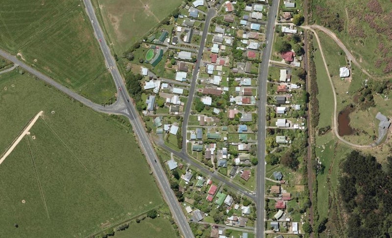 4 Clark Street, Hikurangi, Hikurangi - Carousel 1