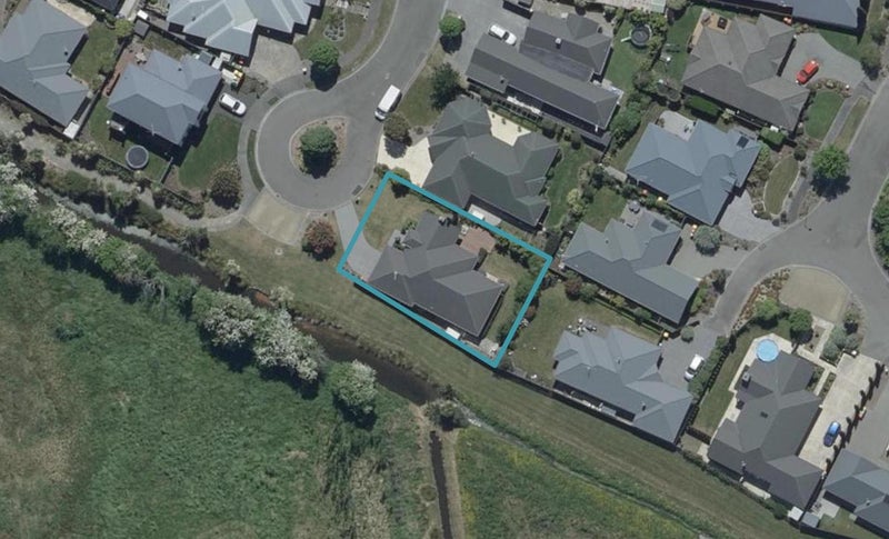 9 Milkers Gate, Parklands, Christchurch - Carousel 1