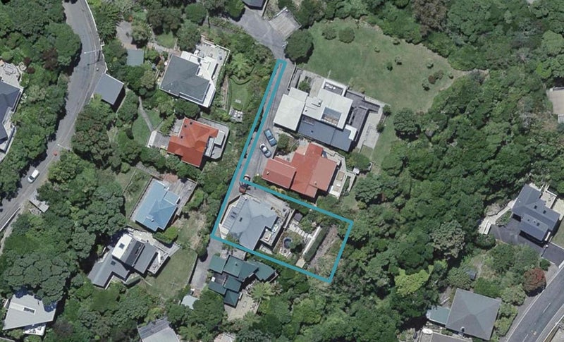 8 Nakora Road, Karaka Bays, Wellington - Carousel 1