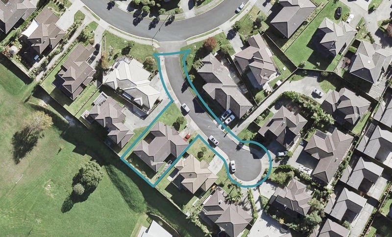 5 Spring Valley Place, Oteha, Auckland - Carousel 1
