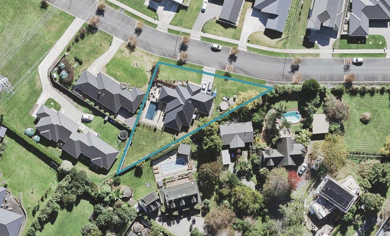19 Crabb Fields Lane, Riverhead, Riverhead - Carousel 1