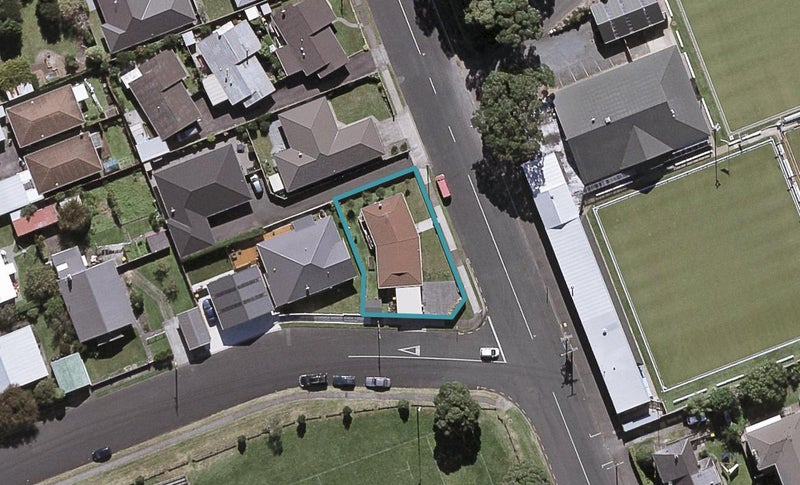 98 Cutfield Road, New Plymouth, New Plymouth - Carousel 1