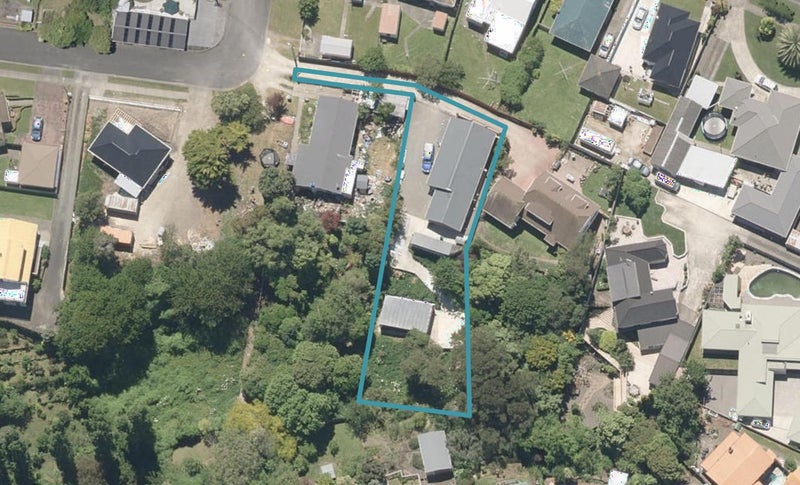 3 Iwiroa Terrace, Durie Hill, Whanganui - Carousel 1