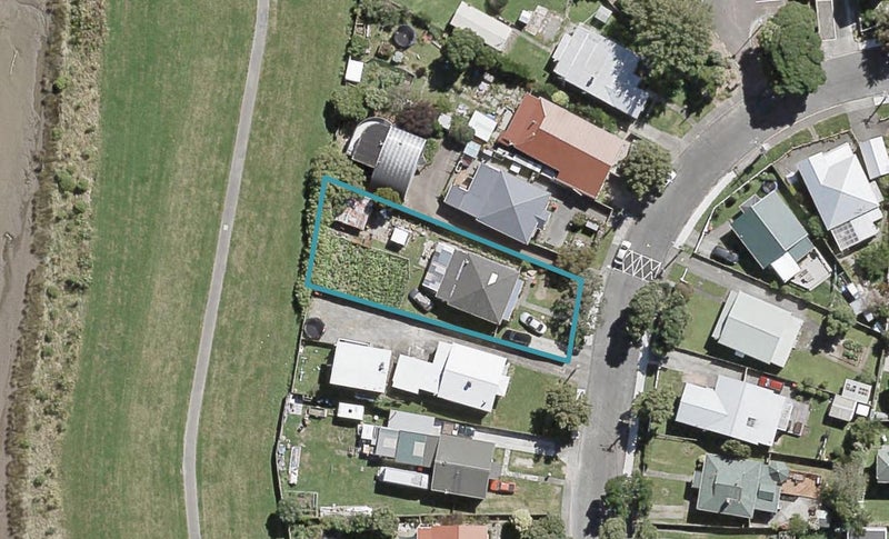 61 Randwick Crescent, Moera, Lower Hutt - Carousel 1