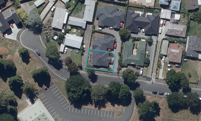 20A Sandleigh Road, Hamilton Lake, Hamilton - Carousel 1