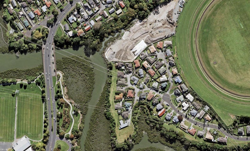 17 Corregidor Place, Avondale, Auckland - Carousel 1