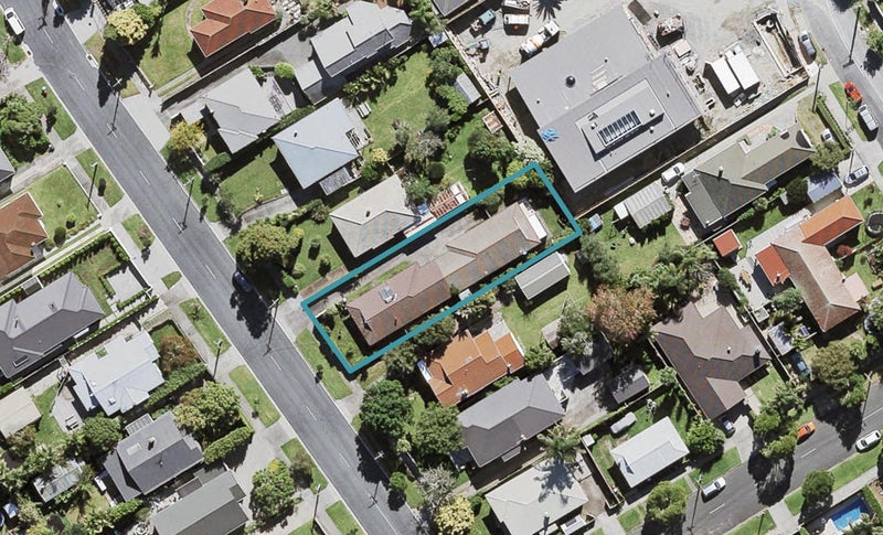 2/91 Kiwi Road, Point Chevalier, Auckland - Carousel 1