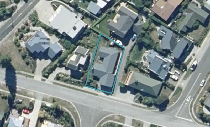 10 Poplar Drive, Kelvin Heights, Queenstown - Carousel 1