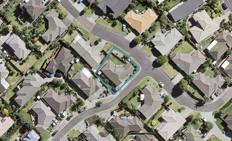 33 Fleetwood Drive, Henderson, Auckland - Carousel 1