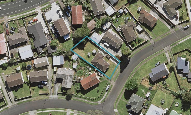 55 Chadwick Crescent, Mangere East, Auckland - Carousel 1