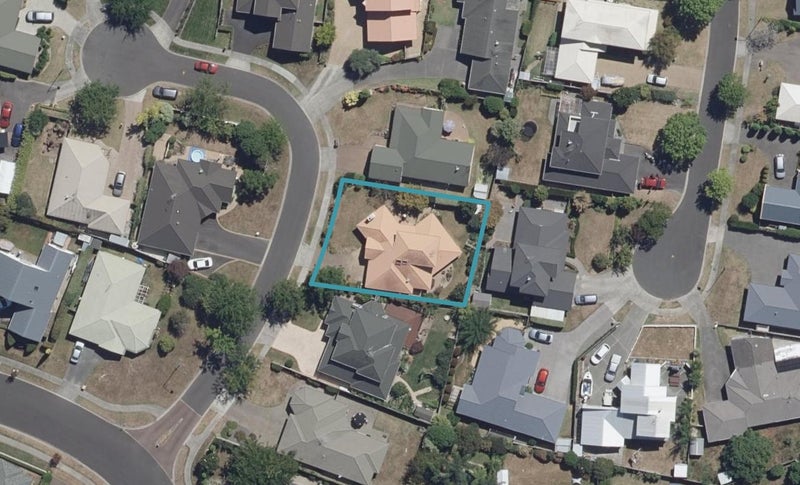 8 Ballantrae Place, Huntington, Hamilton - Carousel 1