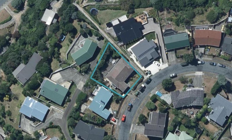 5 Doon Grove, Papakowhai, Porirua - Carousel 1