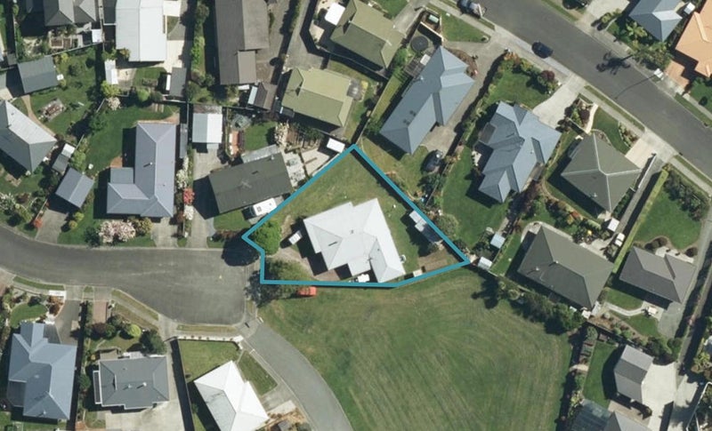 9 Kowhai Crescent, Motueka - Carousel 1