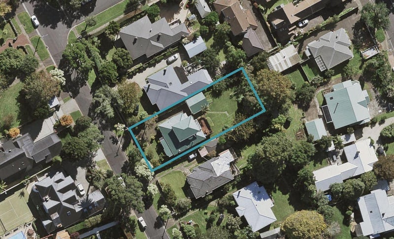 30 Maungakiekie Avenue, Greenlane, Auckland - Carousel 1