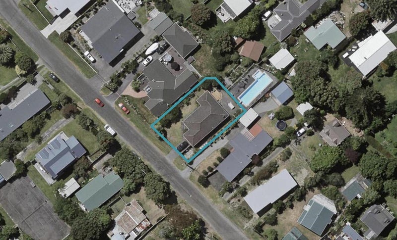 7 Hohiria Street, Waikanae Beach, Waikanae - Carousel 1