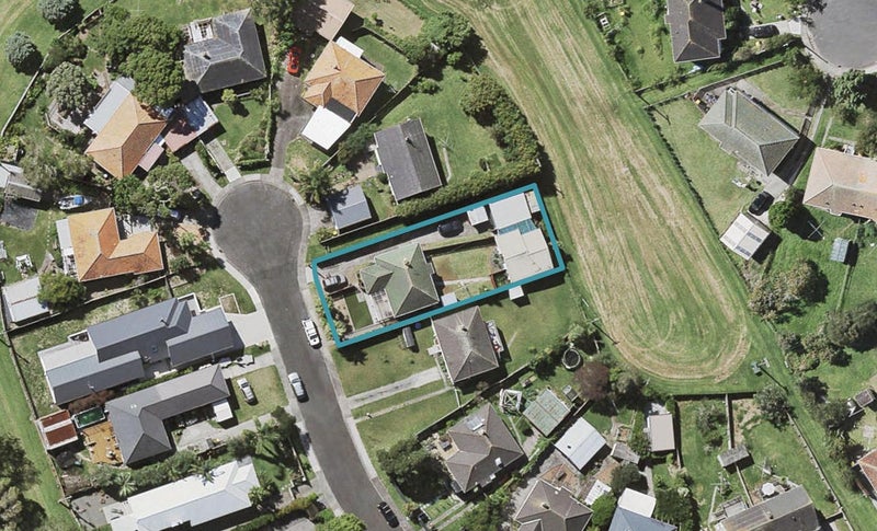46 Philomel Crescent, Bayswater, Auckland - Carousel 1