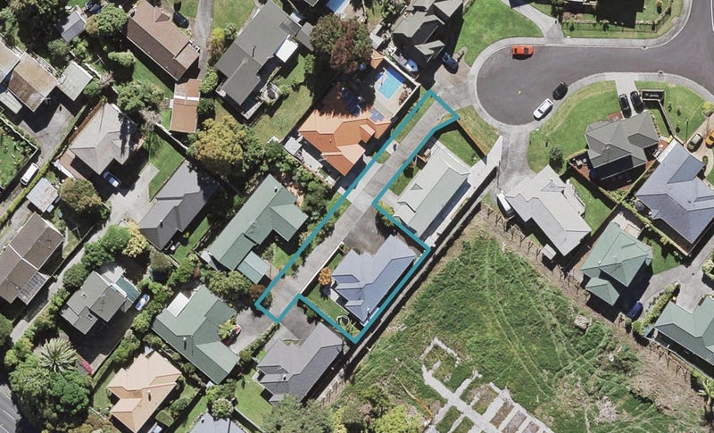 8 Coupland Court, Glendene, Auckland - Carousel 1