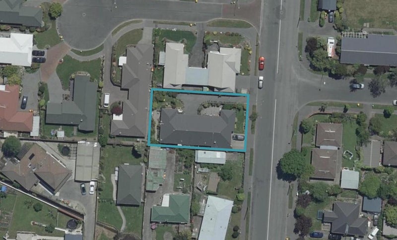 1/161 Grimseys Road, Redwood, Christchurch - Carousel 1