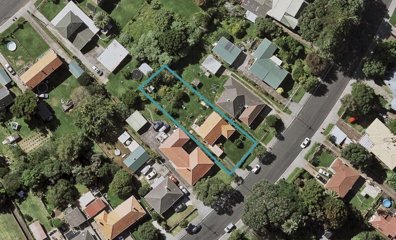 33 Court Crescent, Panmure, Auckland - Carousel 1