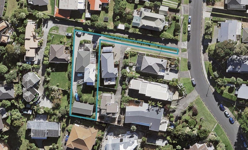 13 Colonial Road, Chatswood, Auckland - Carousel 1