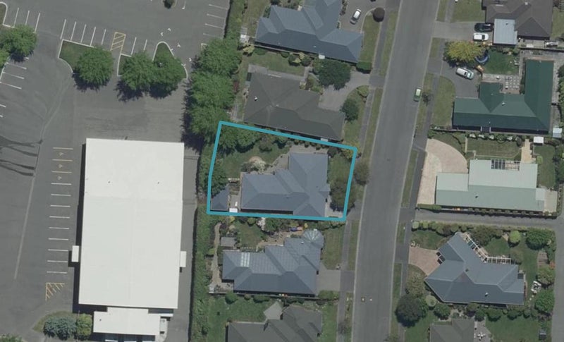 7 Farnswood Place, Redwood, Christchurch - Carousel 1