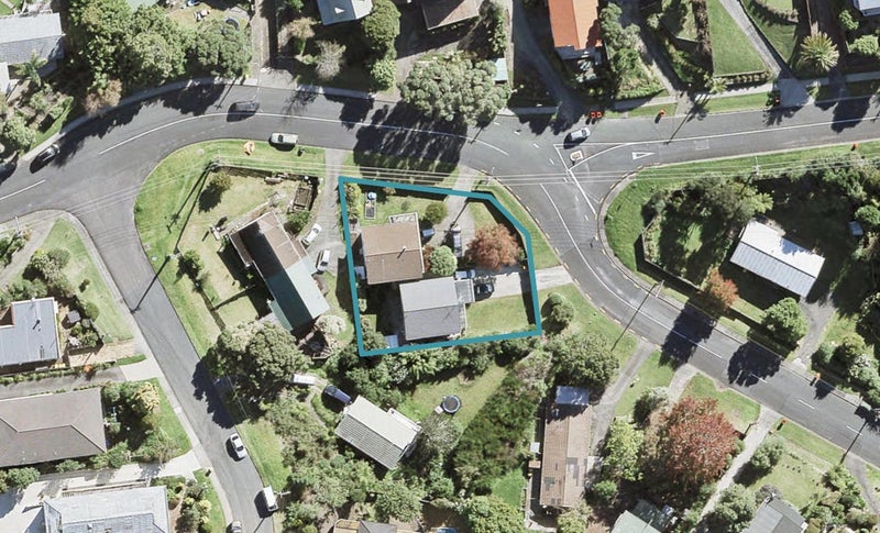 2/148 Stredwick Drive, Torbay, Auckland - Carousel 1