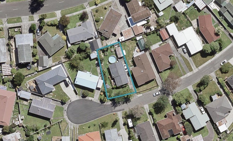 12 Seattle Grove, Totara Park, Upper Hutt - Carousel 1