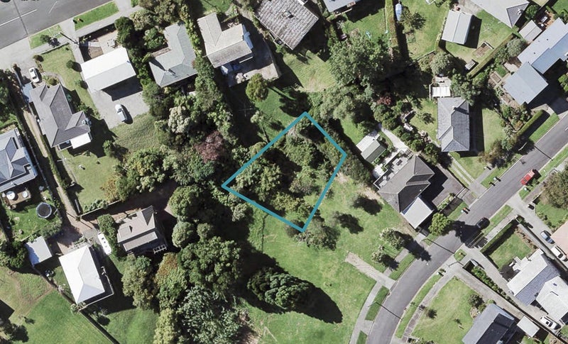 7B Clairville Crescent, Wai o Taiki Bay, Auckland - Carousel 1