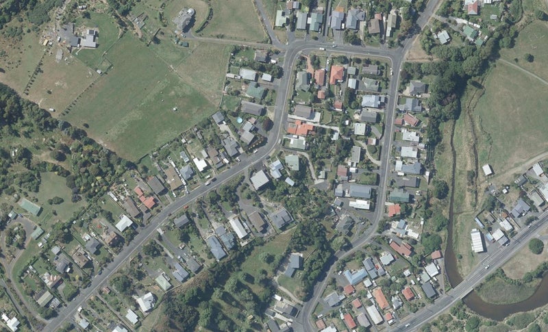 10 Bennett Road, Ocean View, Dunedin - Carousel 1