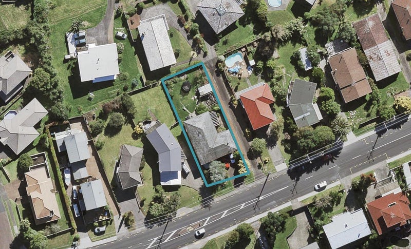 152 Coronation Road, Hillcrest, Auckland - Carousel 1