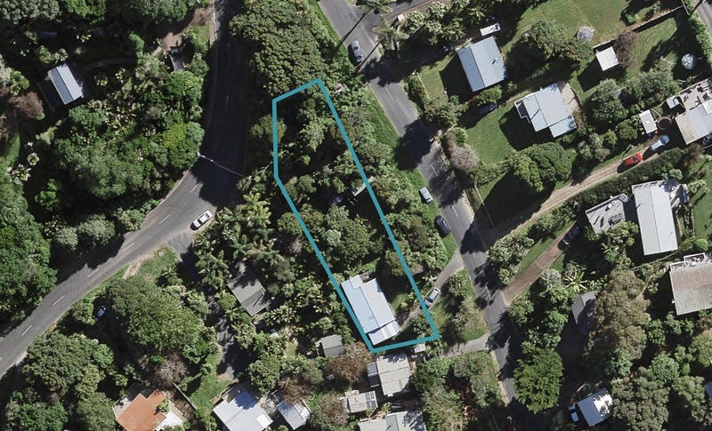 1 Bay Road, Ostend, Waiheke Island - Carousel 1