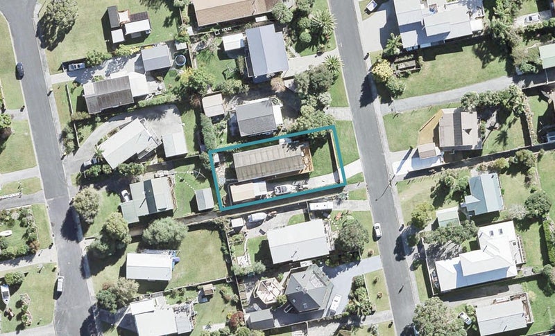 35 Kauri Crescent, Snells Beach, Snells Beach - Carousel 1