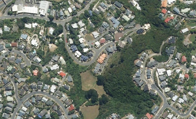14 Paremata Drive, Paremata, Porirua - Carousel 1