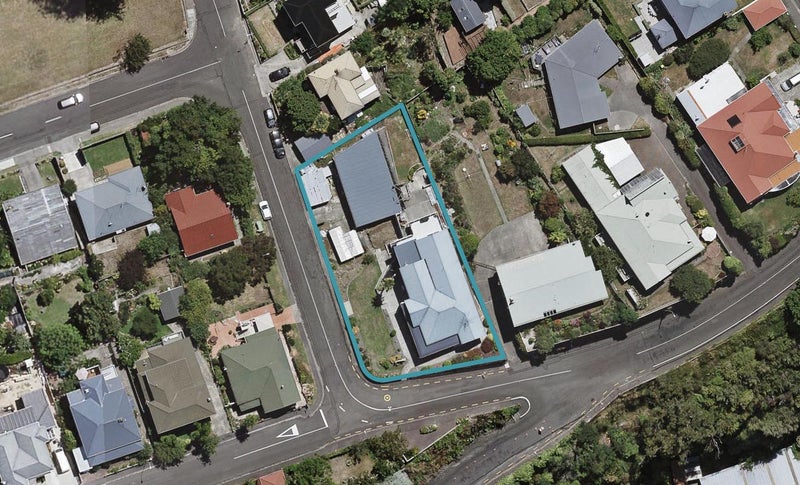 1 Colenso Avenue, Hospital Hill, Napier - Carousel 1