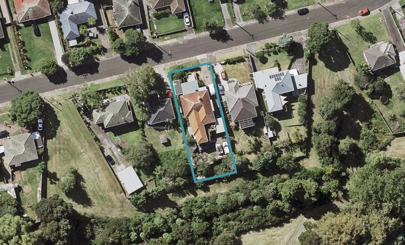 18 Larsen Road, Panmure, Auckland - Carousel 1