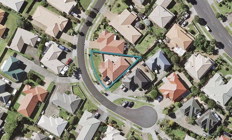 8A Casabella Court, Northpark, Auckland - Carousel 1